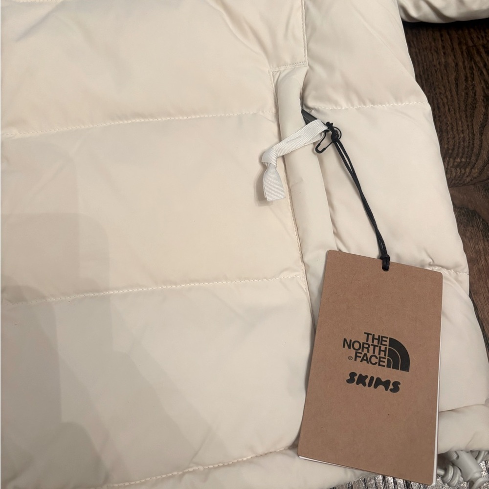 NORTH FACE X SKIMS 2000 RETRO NUPTSE JACKET in BONE